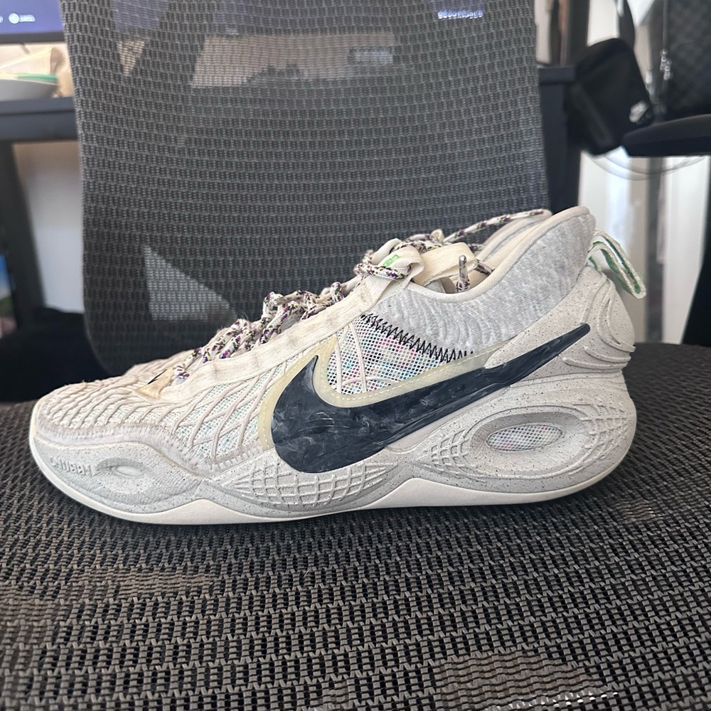 Nike Cosmic Unity Basketball Shoe